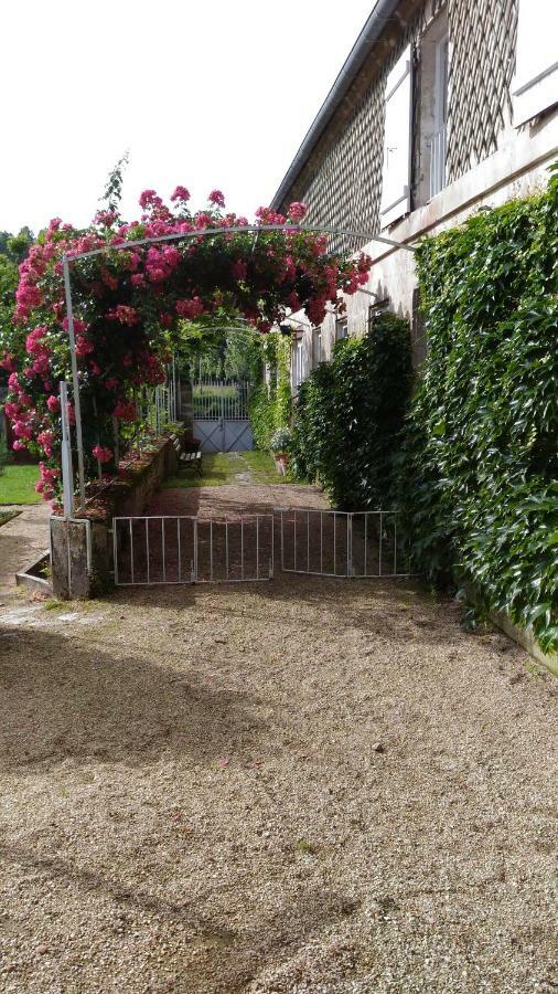 Villa Le Gué Renard-un Balcon Sur La Charente Jarnac Esterno foto